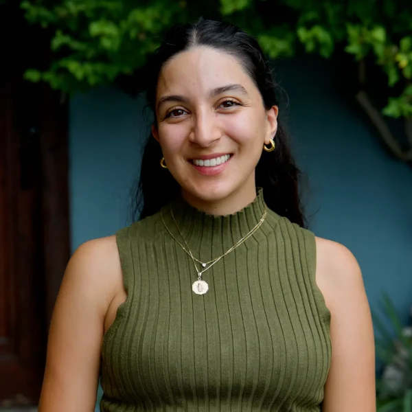 headshot of dietitian elizabeth valencia