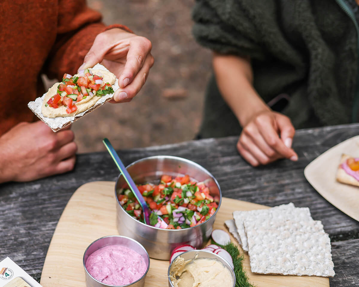 people at picnic with diabetes friendly snacks 